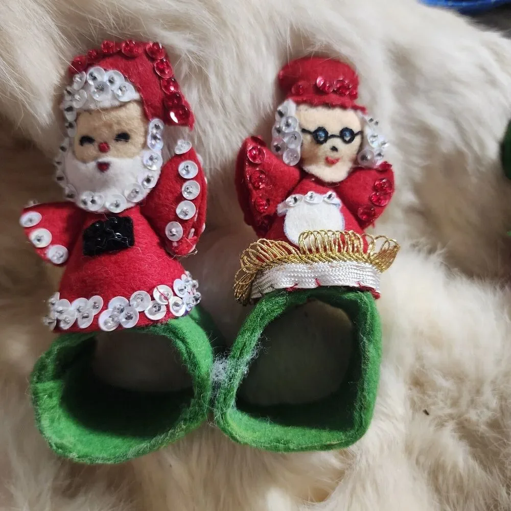 Vintage Bucilla Felt Needlework Jeweled Sequin Bead Napkin Rings